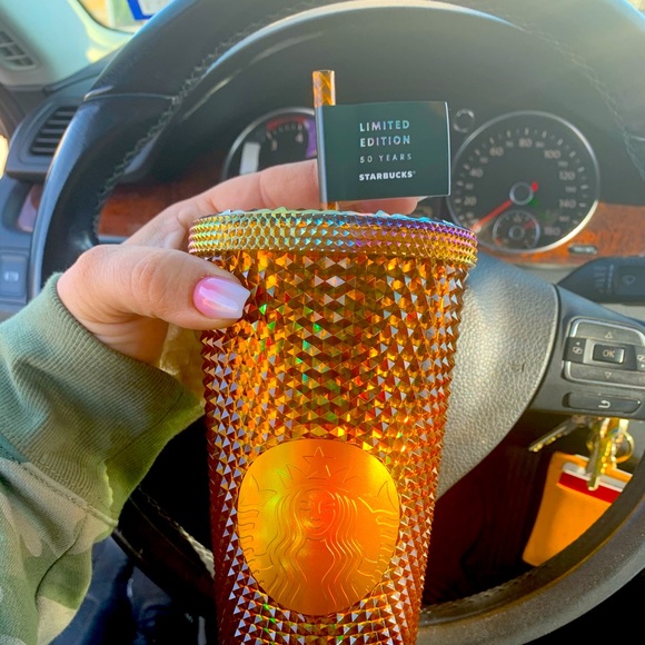 Studded cup - Picture 1 of 1